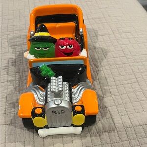 M&M'S Orange and Black Candy Car with Characters